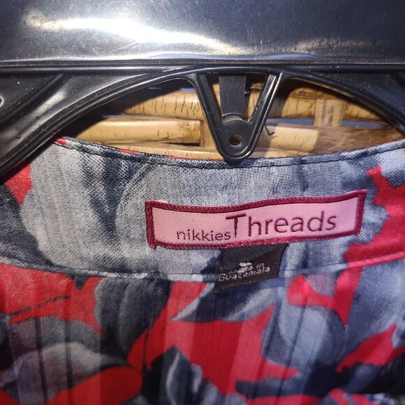 Nikkies Threads Red Gray Floral Sheer Blouse Size L Button & Arm Accent Pocket - Picture 3 of 6
